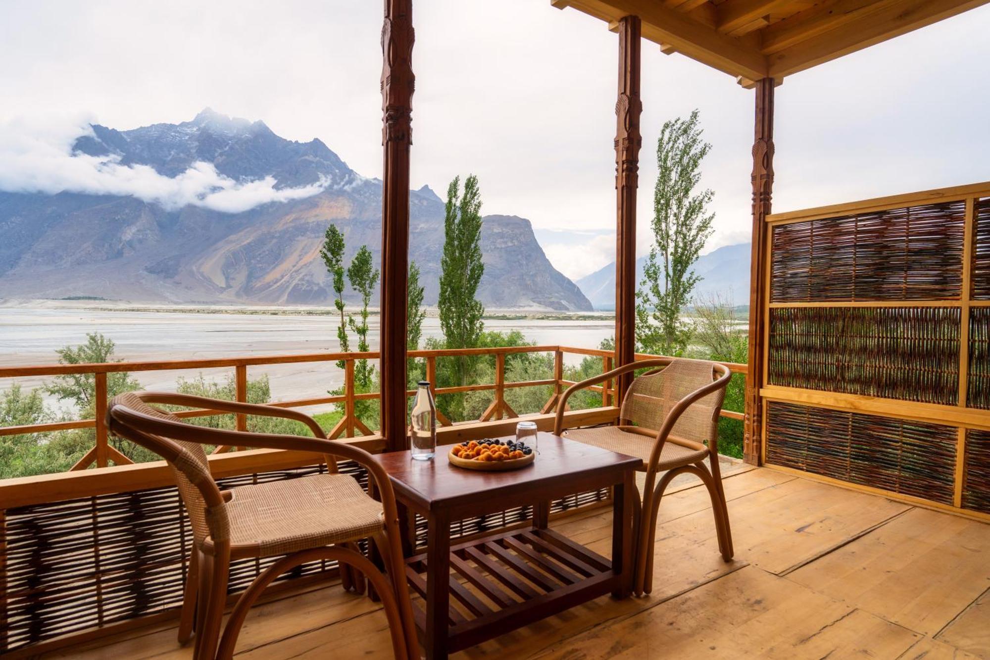 Dera Lamsa Shigar Hotel Exterior photo