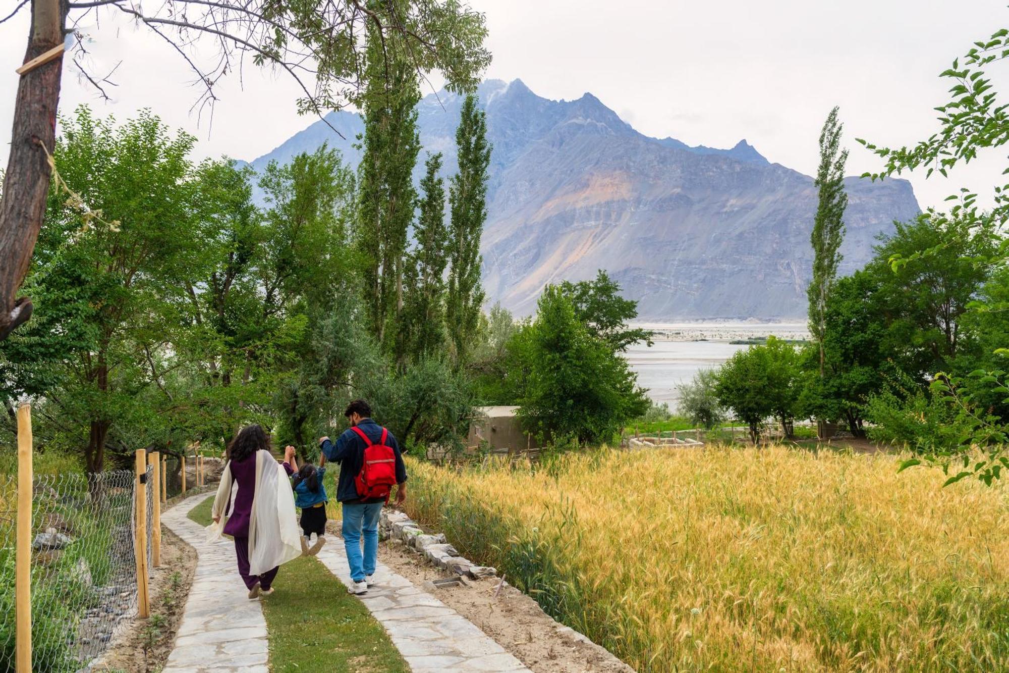 Dera Lamsa Shigar Hotel Exterior photo